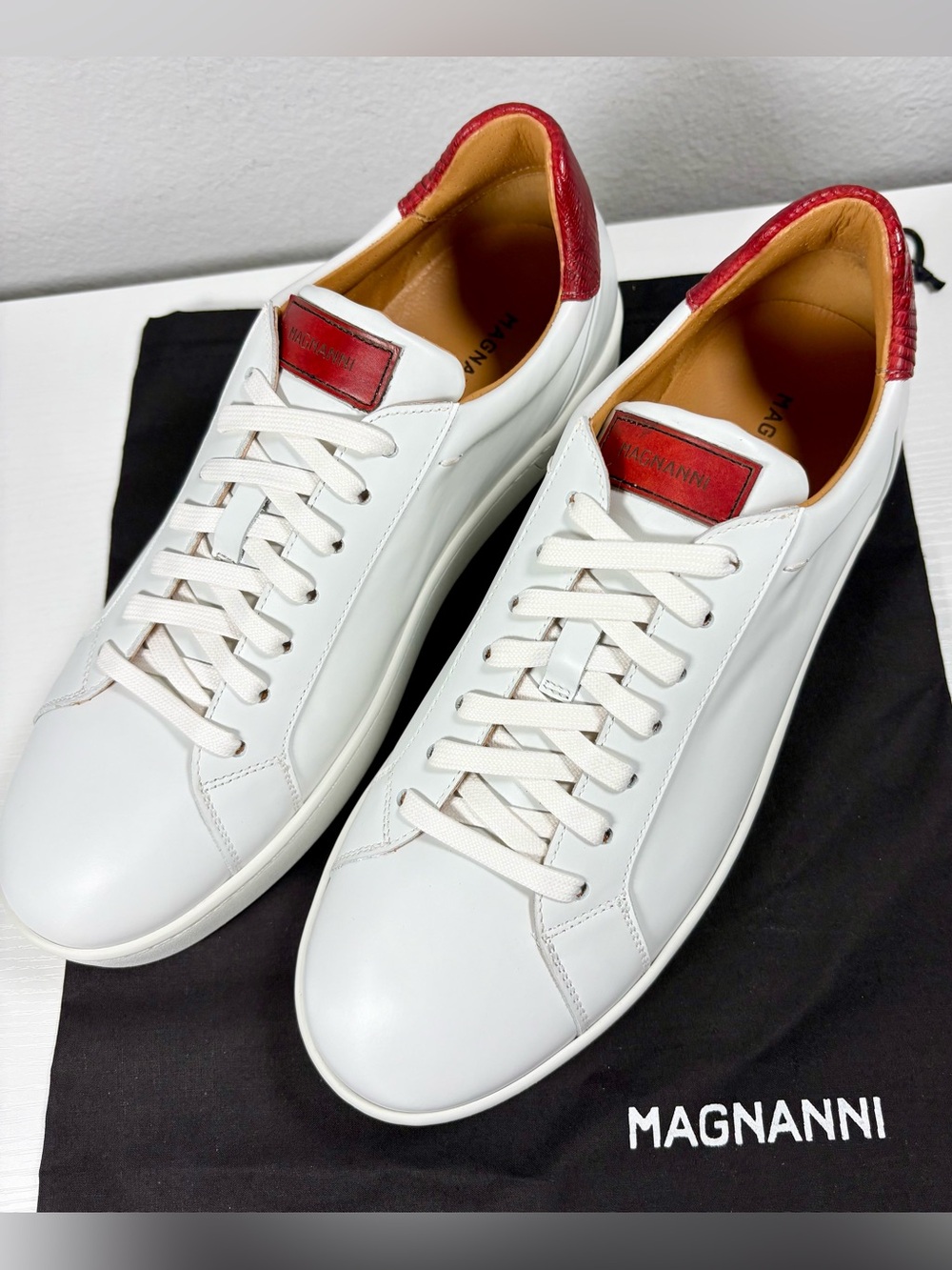 MAGNANNI Men’s Leather Sneakers, Size 10, New in box with dust bag